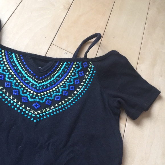 Shoulder showing dress for kids - Picture 2 of 3